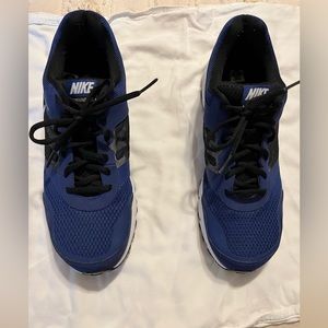 Size 10 Men’s Nike Air Rentless 4. Worn twice